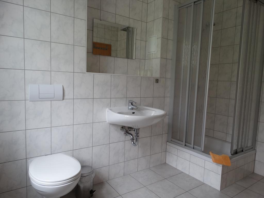 Apartments Und Bistro Zum Glasmacher Gehlberg Dış mekan fotoğraf