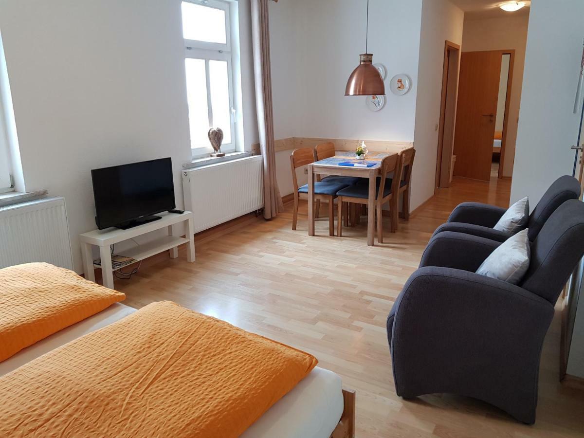 Apartments Und Bistro Zum Glasmacher Gehlberg Dış mekan fotoğraf