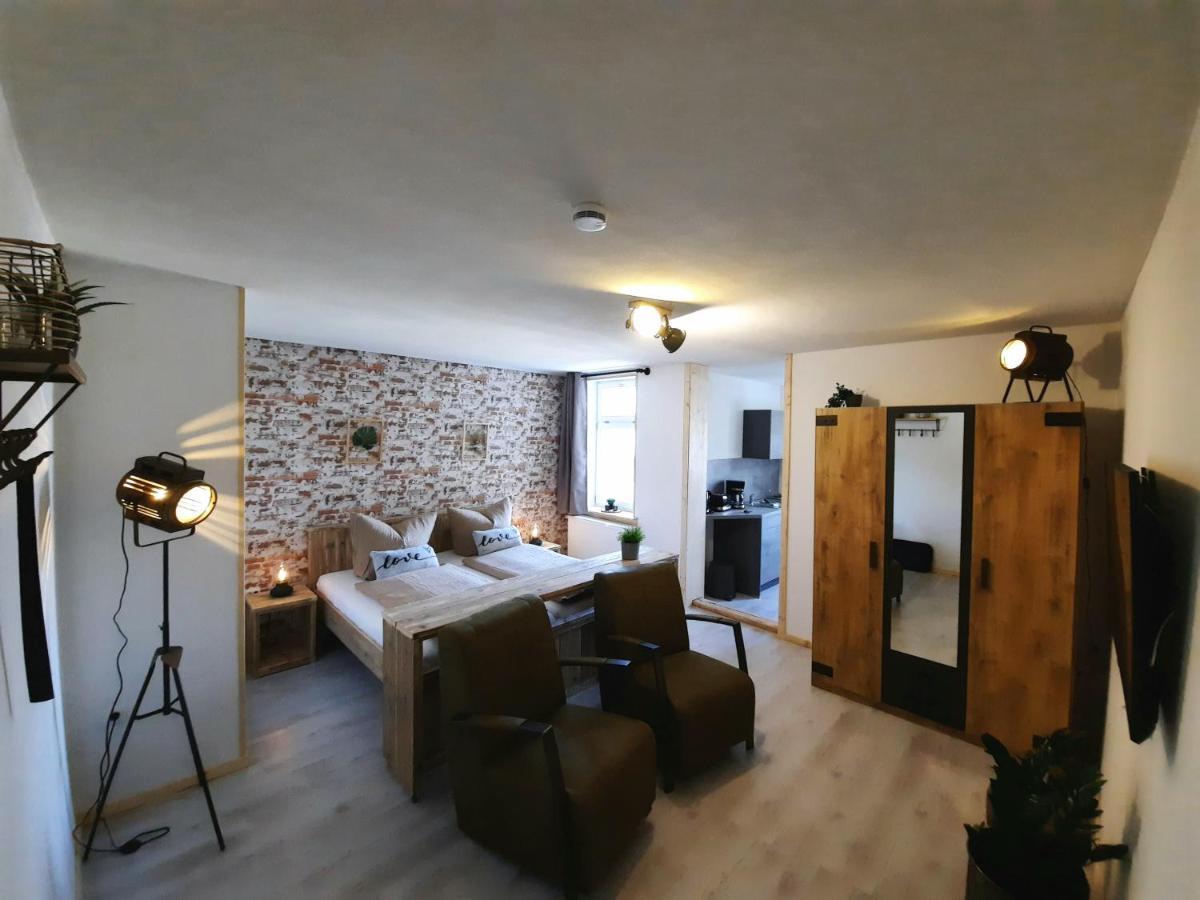 Apartments Und Bistro Zum Glasmacher Gehlberg Dış mekan fotoğraf